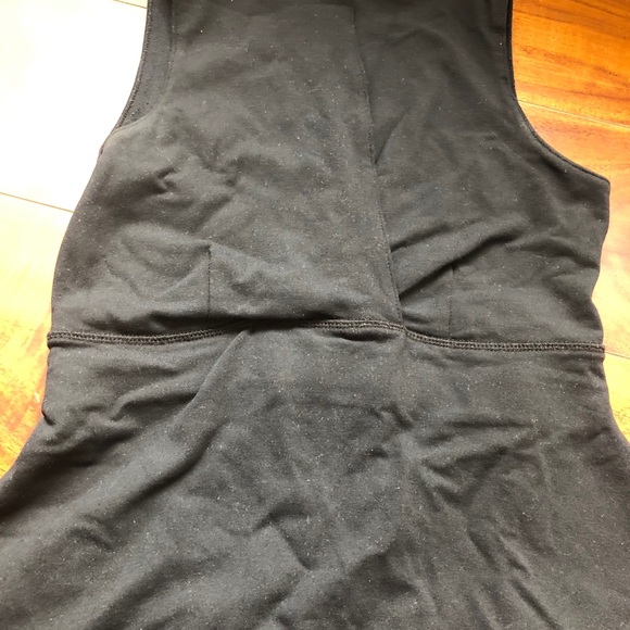 Lulu lemon top - Picture 2 of 5